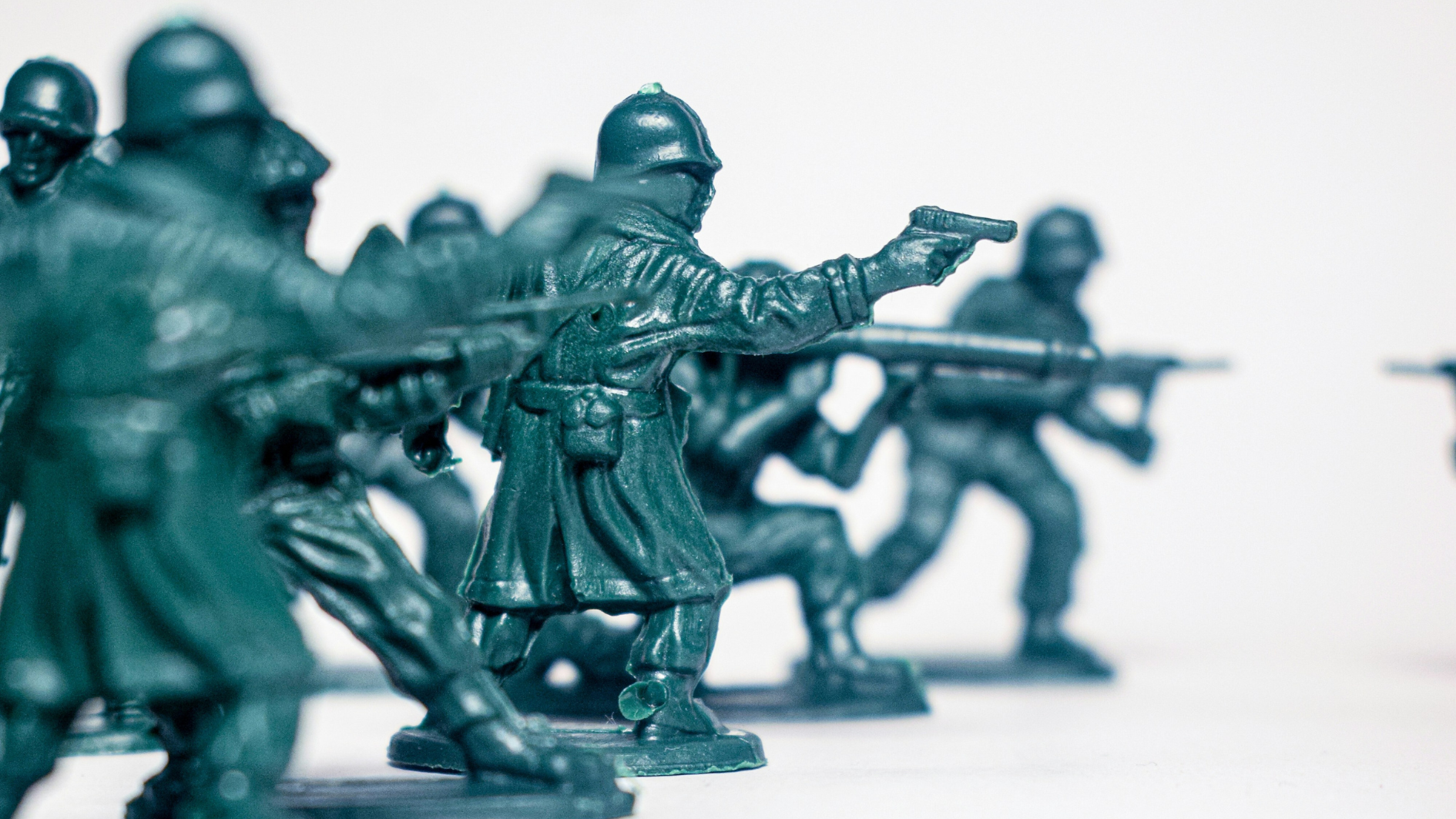 Governing Acceleration: Navigating AI Warfare as a Political Problem